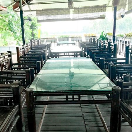 Vinh Gia Airport Lakeview Hostel Hanoi Zewnętrze zdjęcie